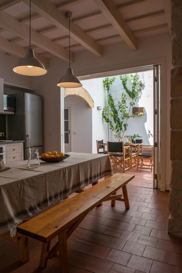 Cal Bisbe Villa Ciutadella  Exteriör bild