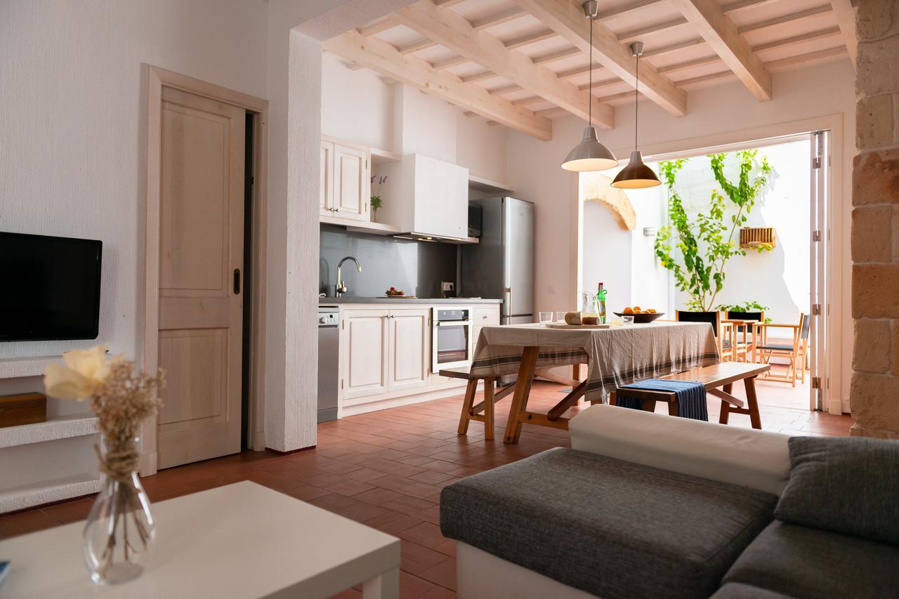 Cal Bisbe Villa Ciutadella  Exteriör bild
